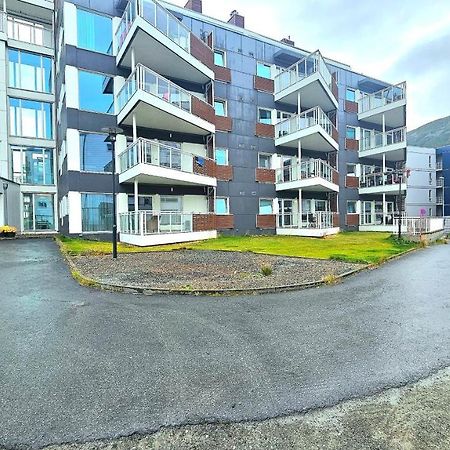Very Cozy And Central Appartment Near The City Centre Тромсьо Екстериор снимка