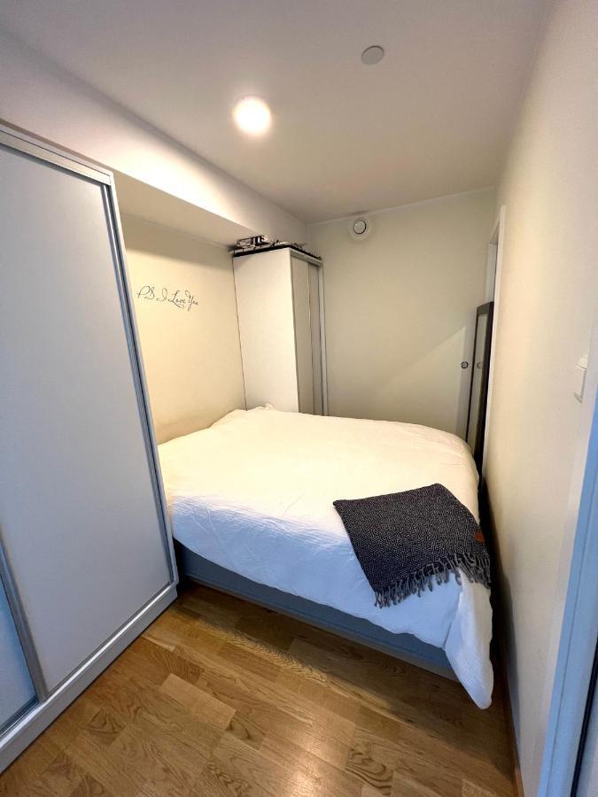 Very Cozy And Central Appartment Near The City Centre Тромсьо Екстериор снимка